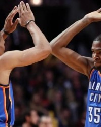 2017年：杜兰特、威少与哈登在骑勇对决后的命运分岔